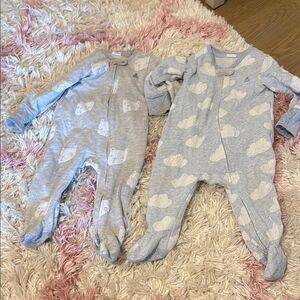 Gap One Piece footie Pajamas 6-9M